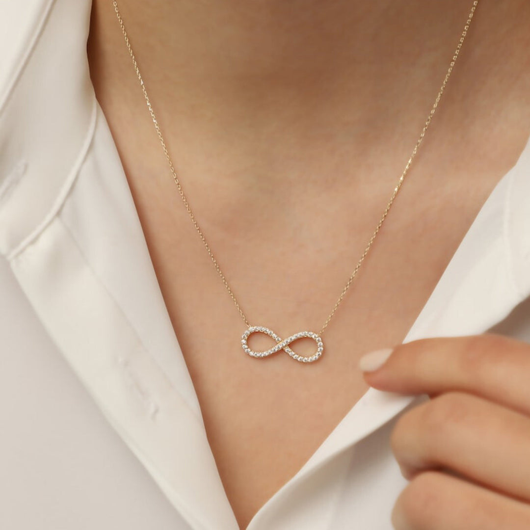 INFINITY LOVE GOLDEN CRYSTAL NECKLACE