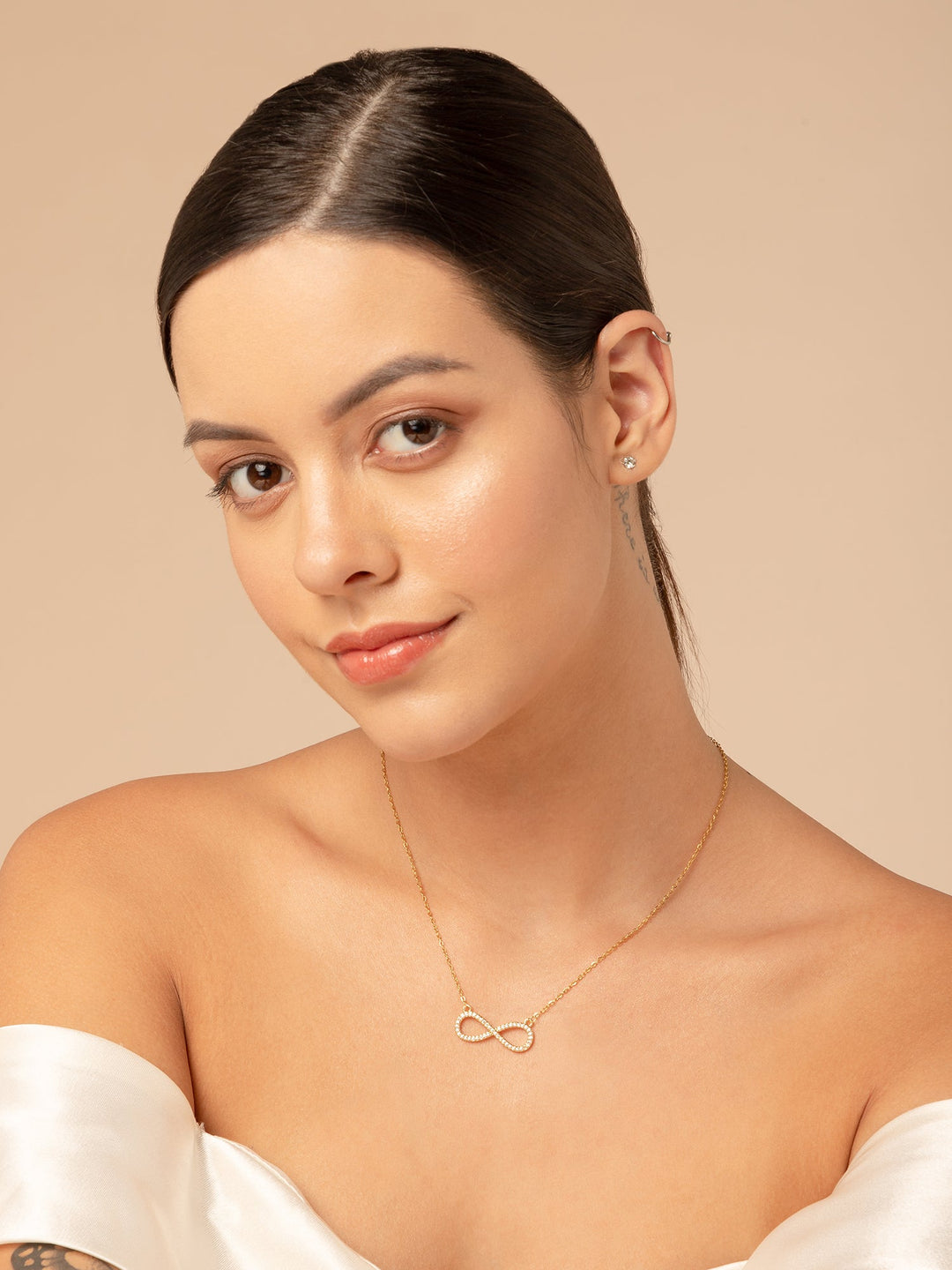 INFINITY LOVE GOLDEN CRYSTAL NECKLACE