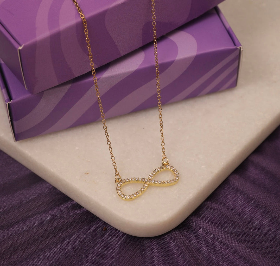 INFINITY LOVE GOLDEN CRYSTAL NECKLACE