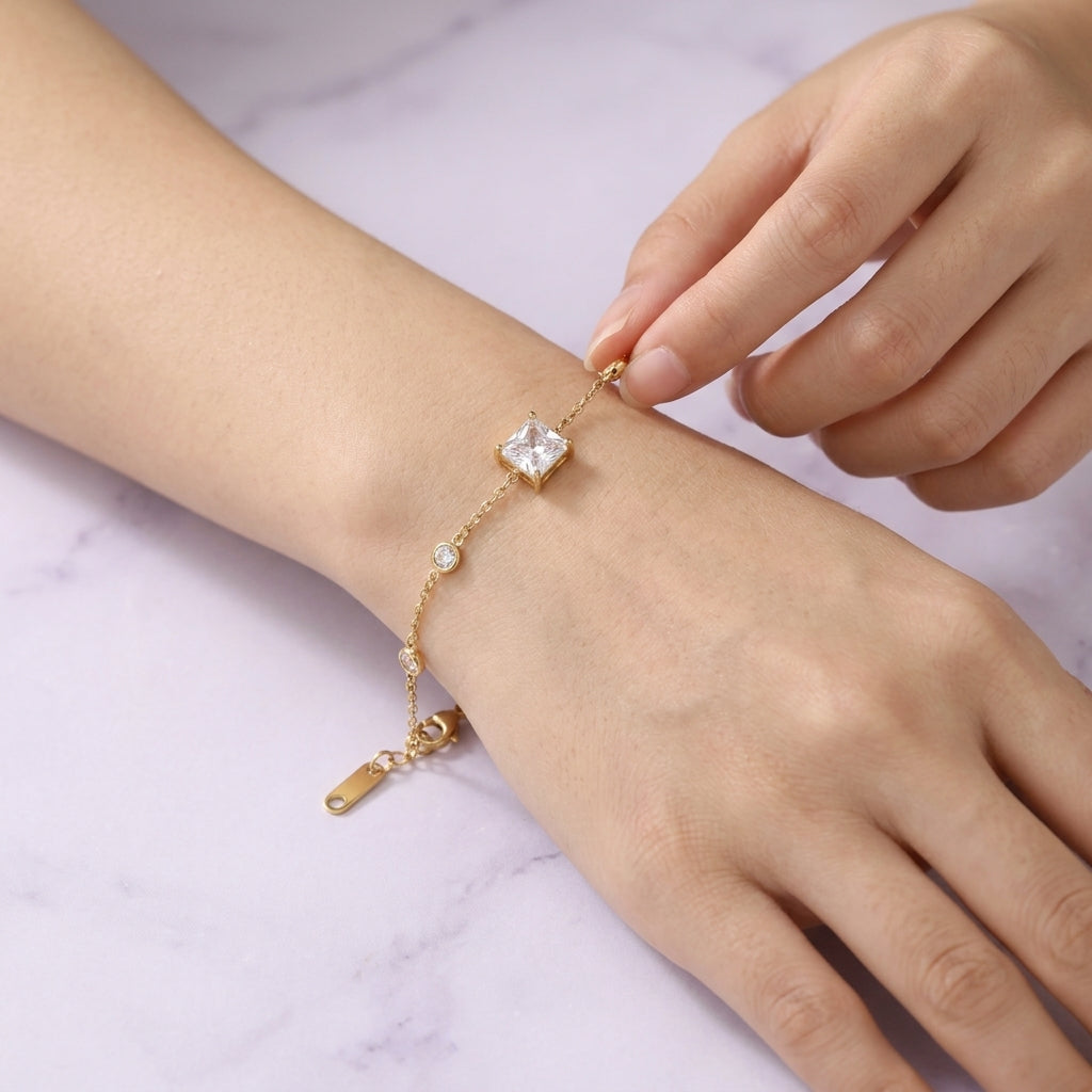 CRYSTAL GRACE BRACELET