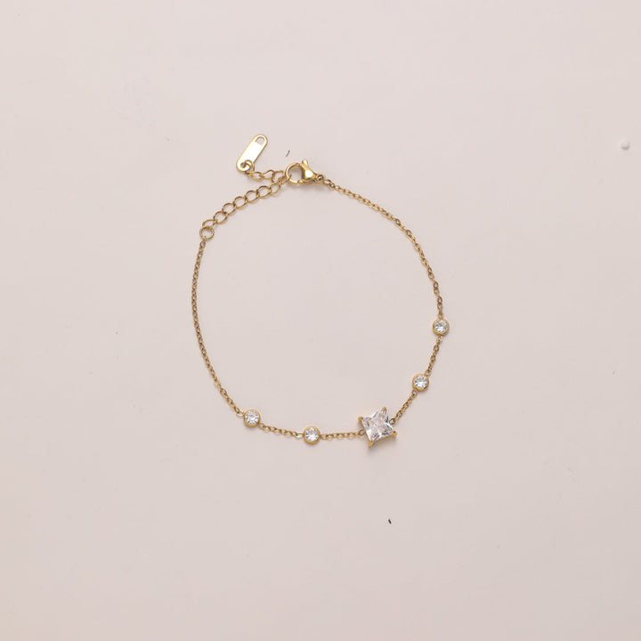 CRYSTAL GRACE BRACELET