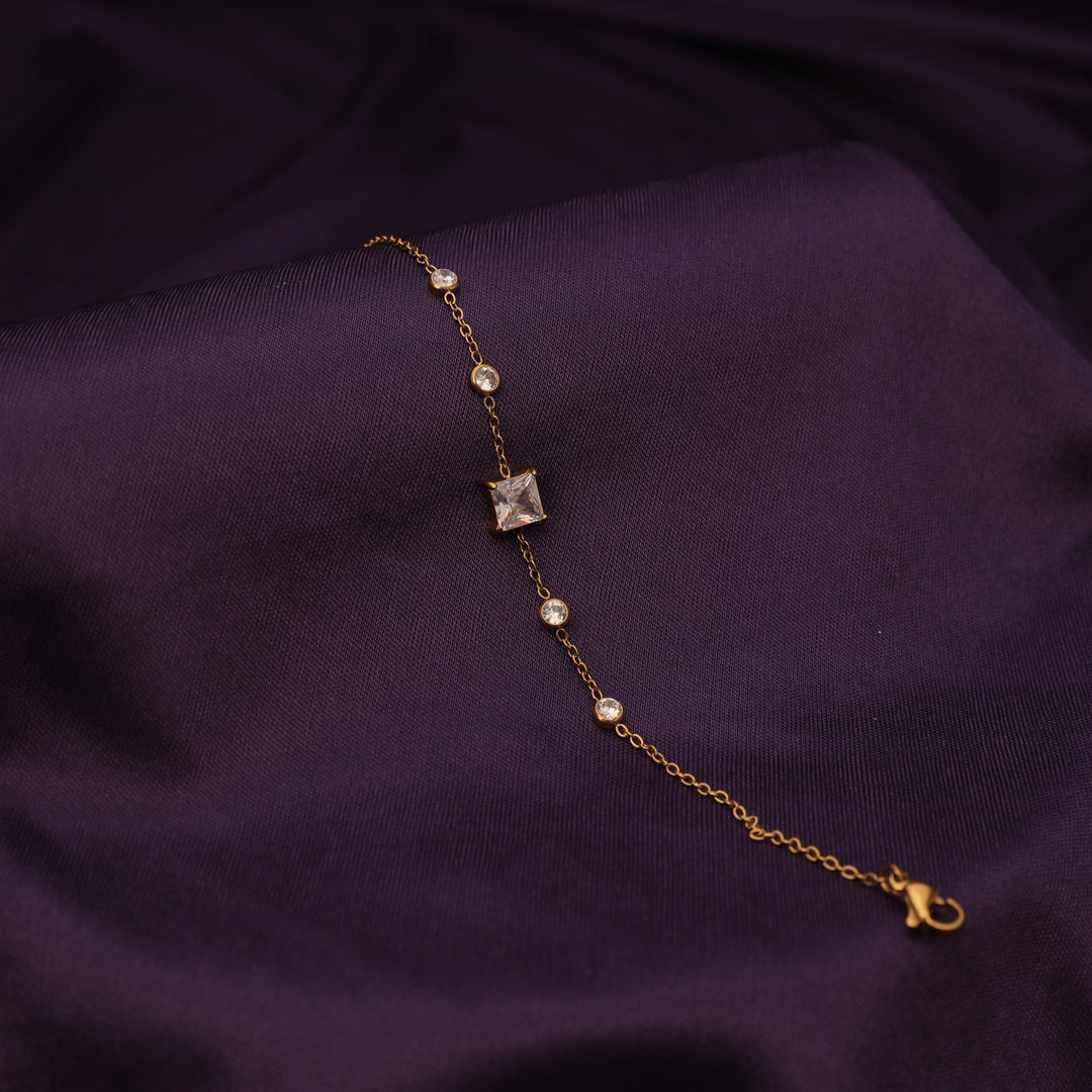 CRYSTAL GRACE BRACELET
